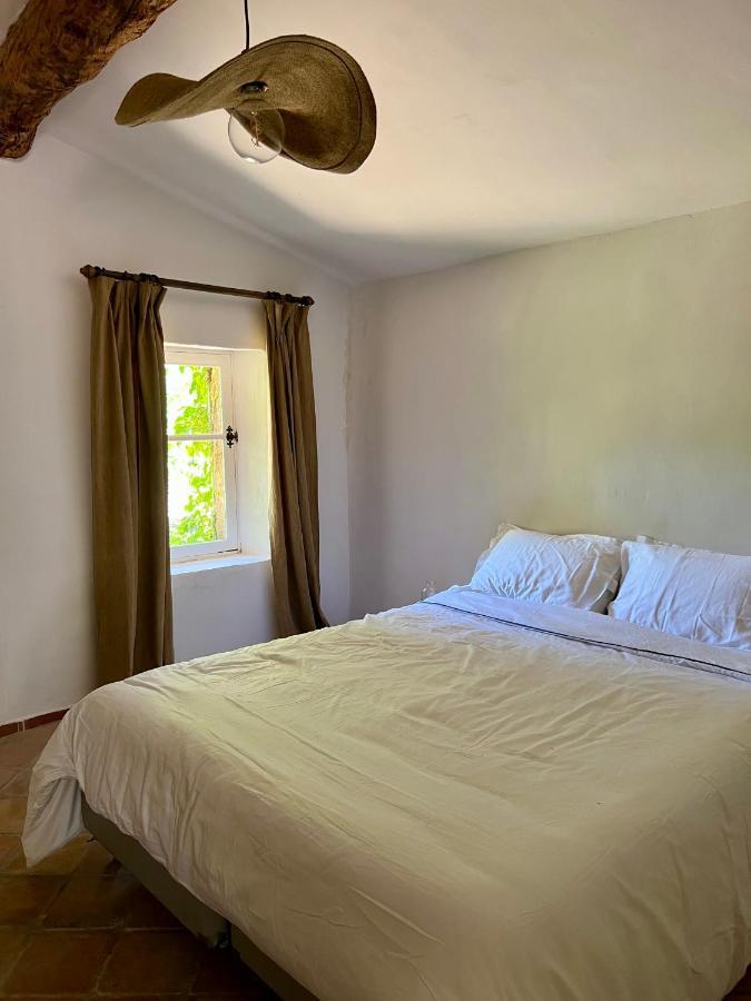 Charmant Appartement Independant Au Sein D'Un Mas Provencal Aups Εξωτερικό φωτογραφία